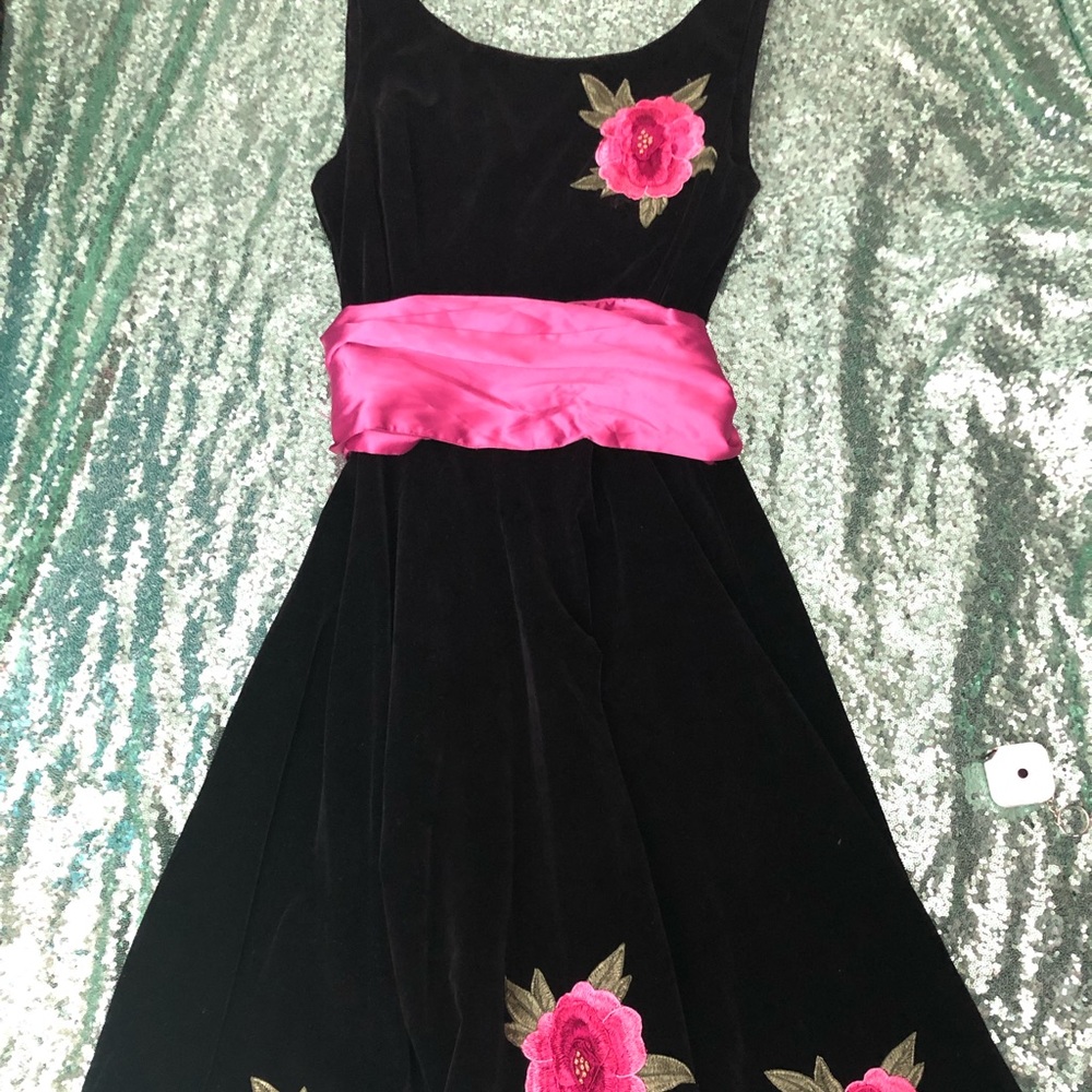 Collectif black velvet swing dress